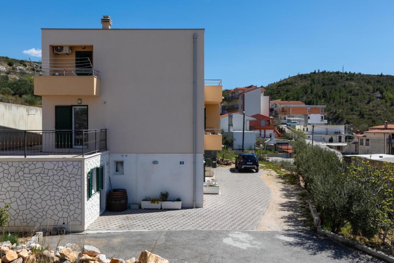 Apartments With A Parking Space Dugi Rat, Omis - 19516 Екстер'єр фото