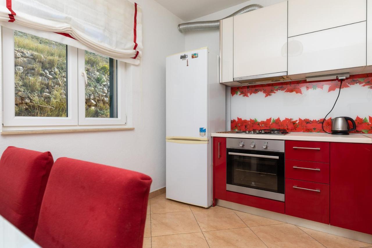 Apartments With A Parking Space Dugi Rat, Omis - 19516 Екстер'єр фото