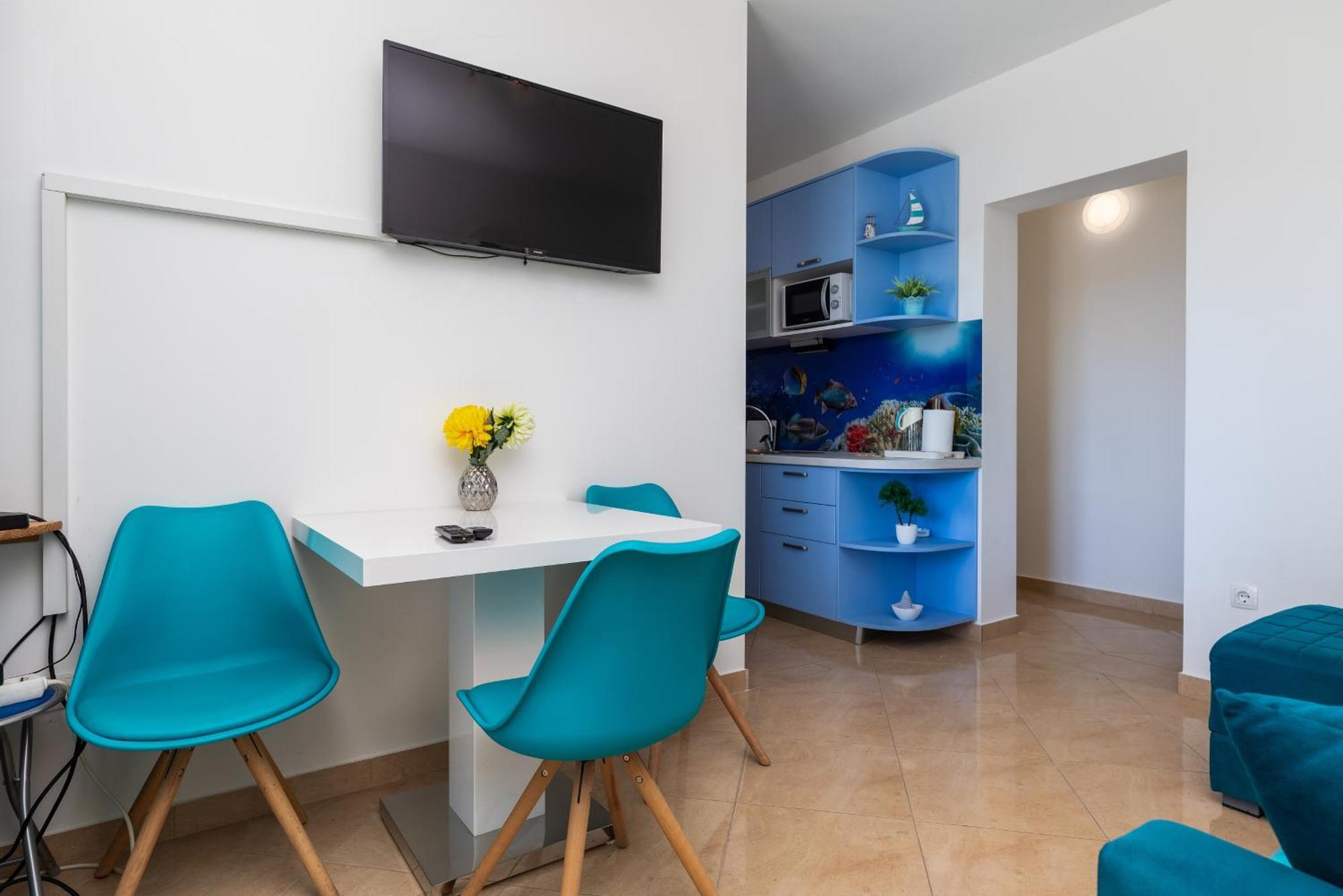 Apartments With A Parking Space Dugi Rat, Omis - 19516 Номер фото