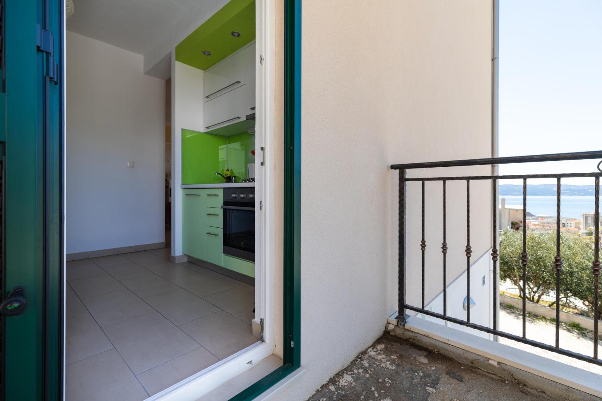 Apartments With A Parking Space Dugi Rat, Omis - 19516 Номер фото